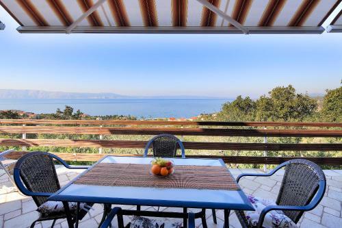 Apartment Vincent With Beautiful Sea View Terrace