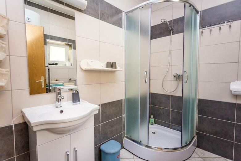 Apartmani Cerove?ki