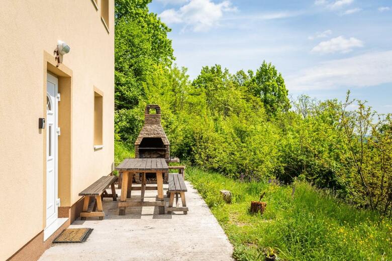 Apartmani Cerove?ki