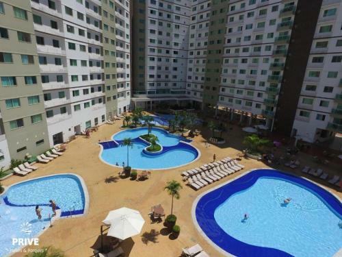 Priv� Riviera - Apartamento 2 Quartos Via - Euemcaldas