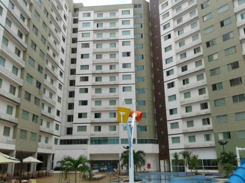 Priv� Riviera - Apartamento 2 Quartos Via - Euemcaldas