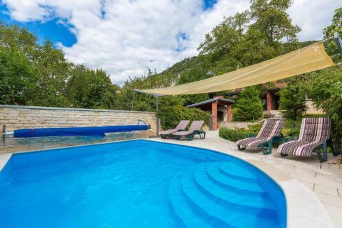 Holiday Home In Krizisce 40737