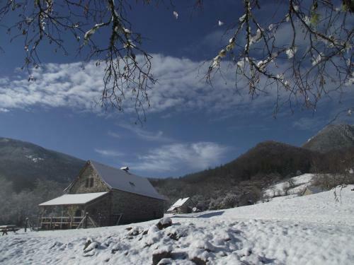 Les Chalets De La For�t D'issaux