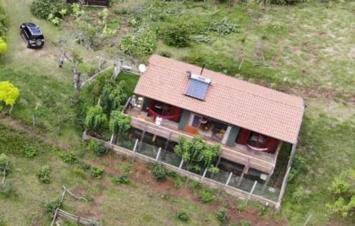 Lodge Canarinho Da Terra Com Seu C�o
