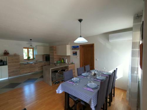 Villa Stone House Iva