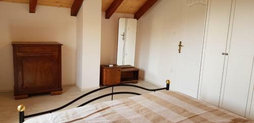 Villa Duboka, Otok Vis