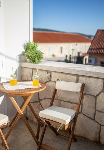 Anika Apartment Komi?a