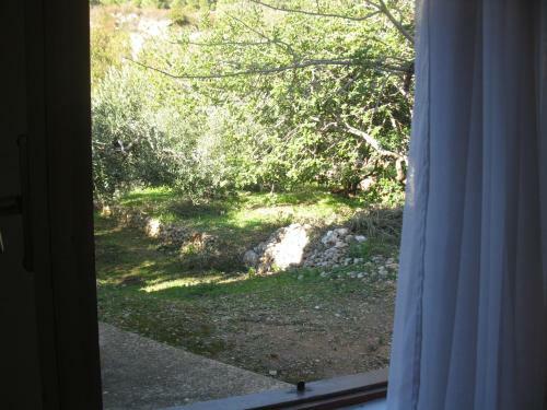 Hostal Apartments Bako Komiza