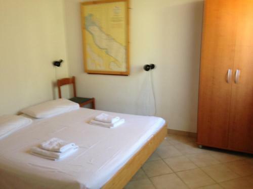 Hostal Apartments Bako Komiza