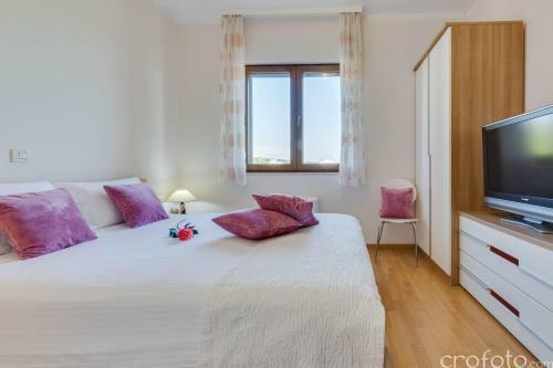 Super Luxuri�se Villa Directly On The Sea