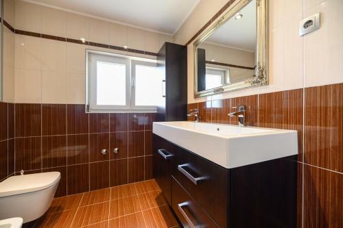 Apartments M