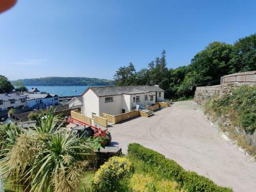 Crow's Nest Glandore - Apartment 1