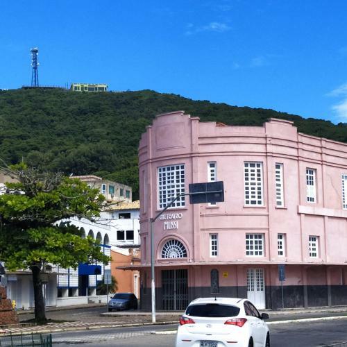Acacia Hotel