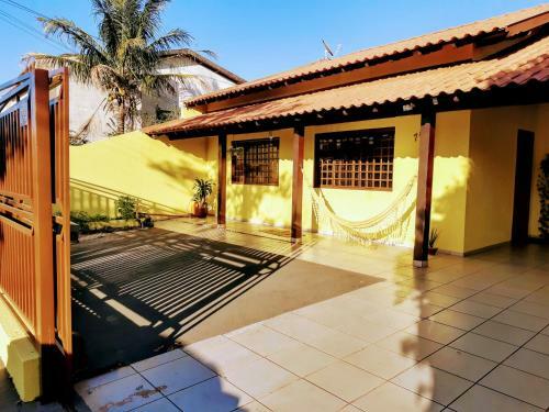 Quarto, Piscina E Garagem