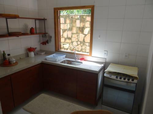 Casa Confort�vel Completa Em Condom�nio