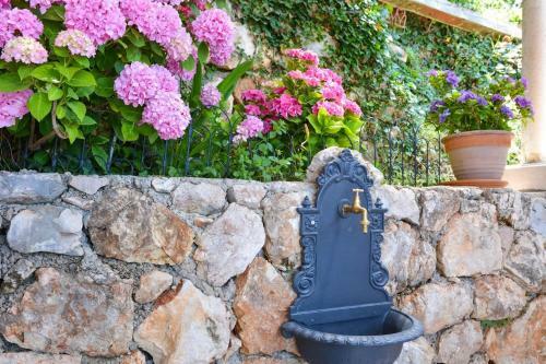 Hostal Apartment And Room Sveti Jakov