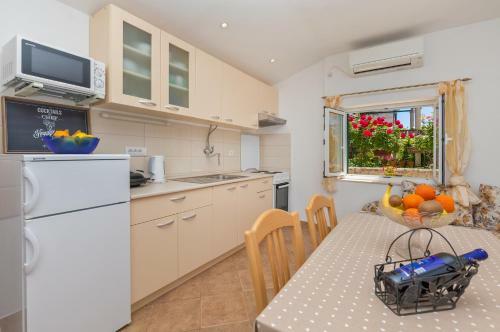 Hostal Sobe Na Konalu