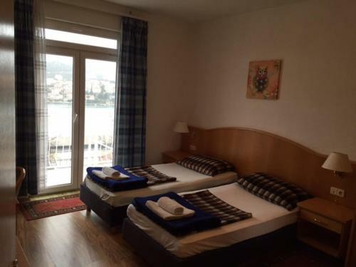 Hostal Main Bus Terminal Rooms