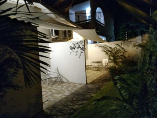 Hostal House Jardim Tropical