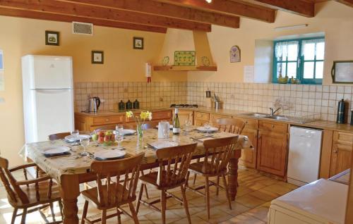Holiday Home Pleudaniel 52