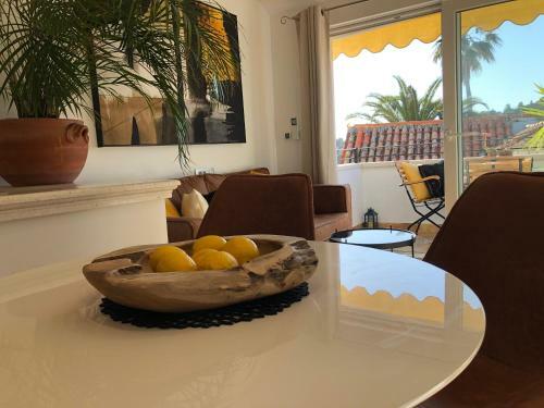 Apartamentos Azamara Old Town Residence