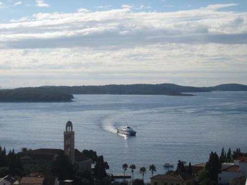 Apartmani Kre?i? 1 Hvar