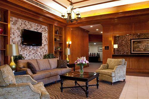 Best Western Plus North Haven Hotel