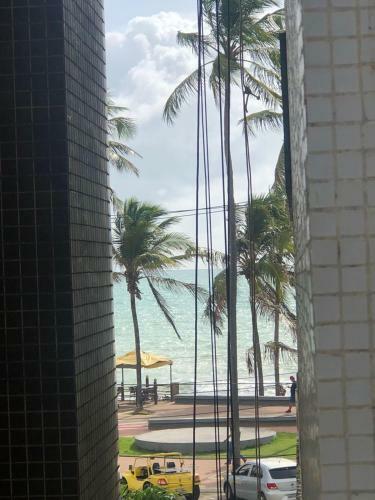 Apartamento Apto de Artista � Beira-mar - Charmoso E Completo