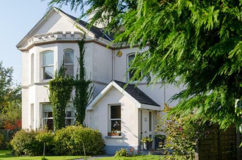 Galway Manor Banba House Sleeps 2-26