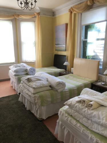 Galway Manor Banba House Sleeps 2-26