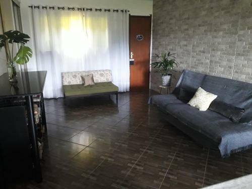 Casa Ampla Com Vista Para As Montanhas