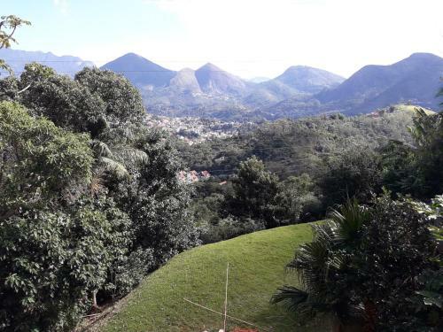 Casa Ampla Com Vista Para As Montanhas