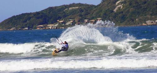 Hostal Ilha Do Papagaio Adventures