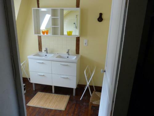 Hostal Ch�teau De Souesmes