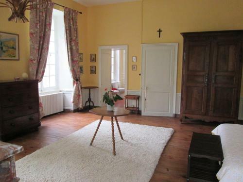 Hostal Ch�teau De Souesmes