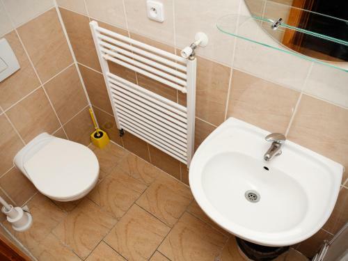 Hostal Penzion Mal� Val