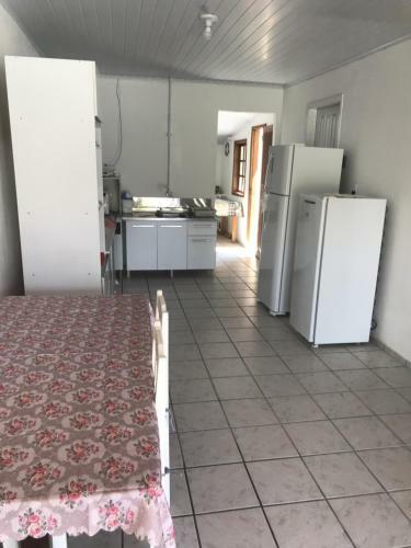 Casa 300m Da Praia No Centro Pi�arras Com Wifi Top