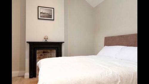 Lavender Cottage - 2 Bedroom Home