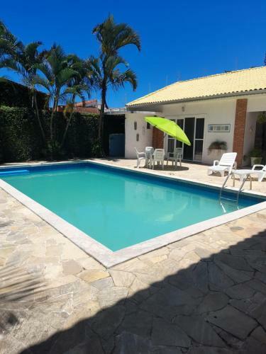 Casa Alto Padr�o Em Peru�be Com Piscina