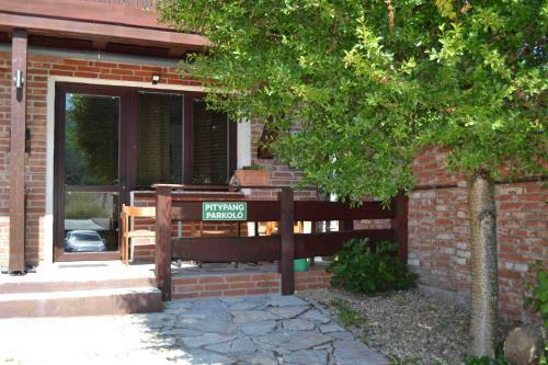 Pitypang Apartman Fels?t�rk�ny