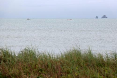 Curta Praia de Arma��o - Casa Girassol