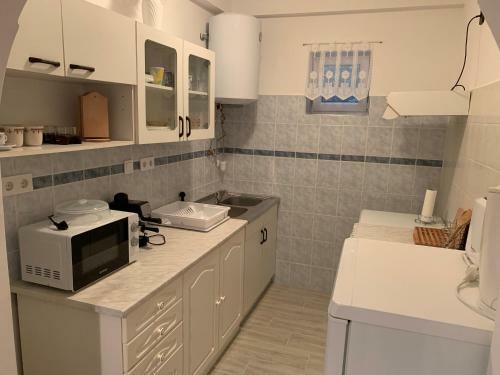 B�stya Apartman