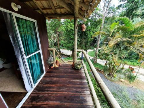 Casa Container Vermelha, Pr�ximo A Trindade!