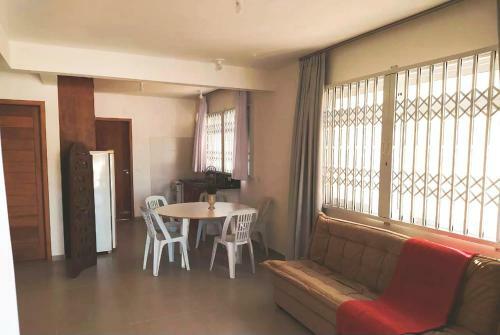 Casa Na Praia Em Sc Com Wi-fi E Churrasqueira