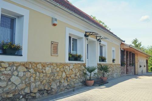 Hostal Vincze Vad�sz Vend�gh�z