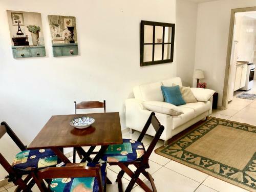 Casa Com �tima Localiza��o