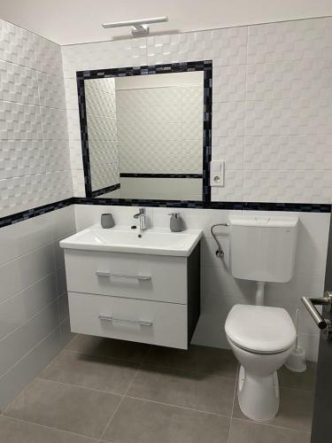 Napsug�r Apartmanh�z