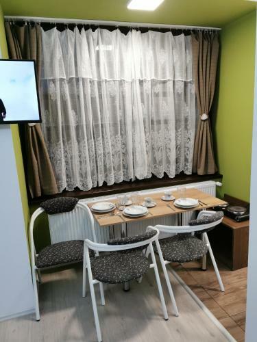 Hostal Ambient Deluxe Apartman