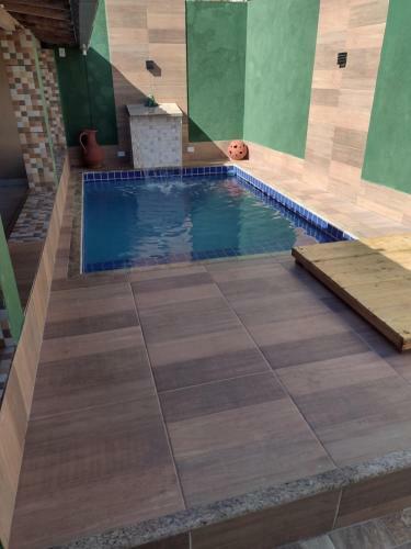 Casa Em Prado Com Piscina - Temporada