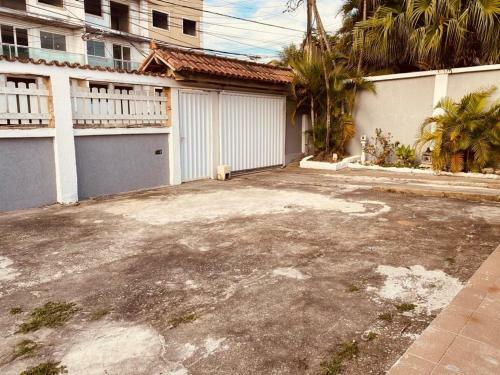 Casa Com Piscina Em Costa Azul